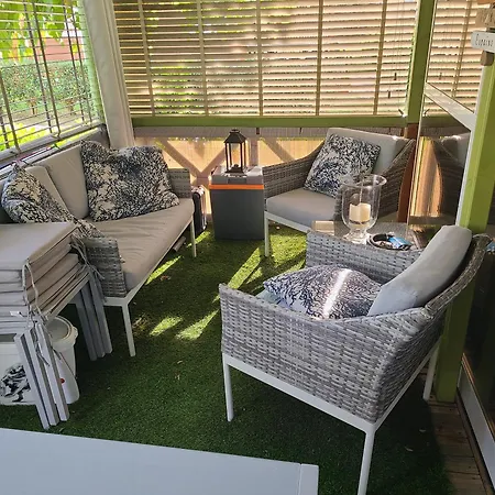 En Bois Climatise A 300 M De La Marina Di 6 Personnes 木屋